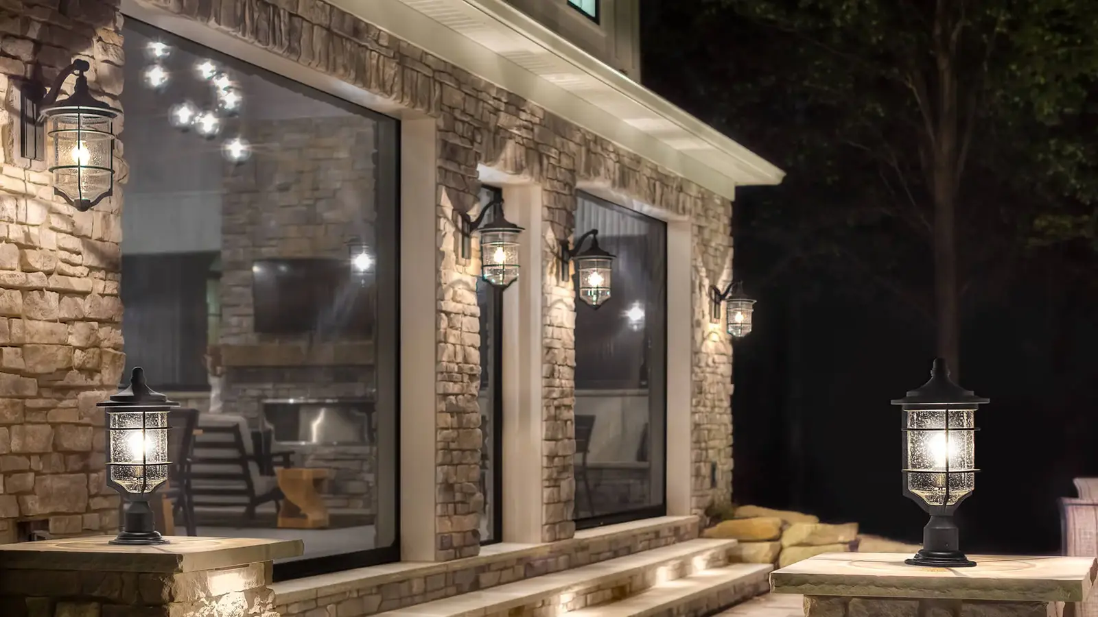 Right Outdoor Lighting for Spring Entertaining